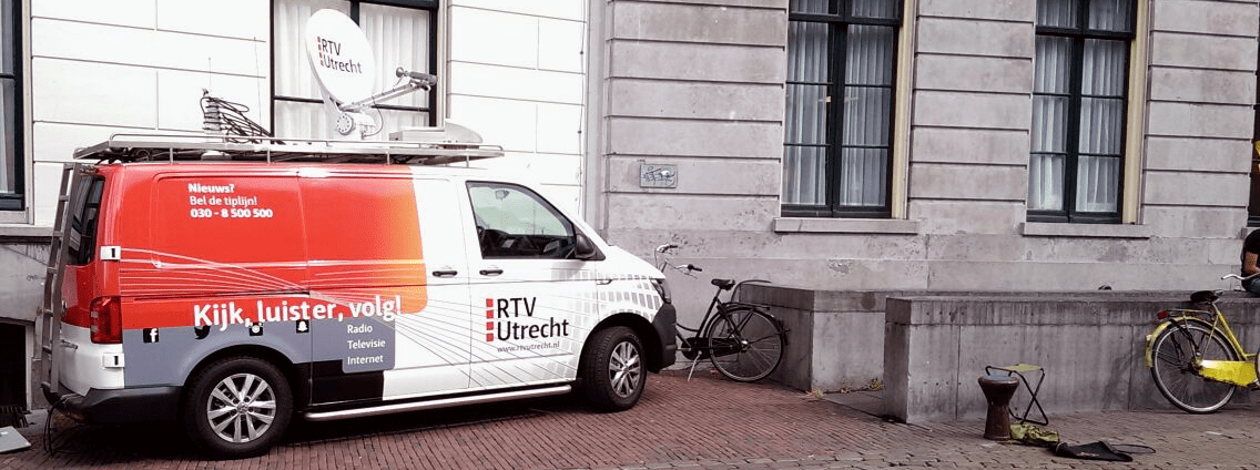 De nieuwe reportagewagen van RTV Utrecht in de binnenstad